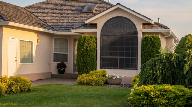 Outdoor Window Coverings That Actually Block the Sun (Not Just Decorate)