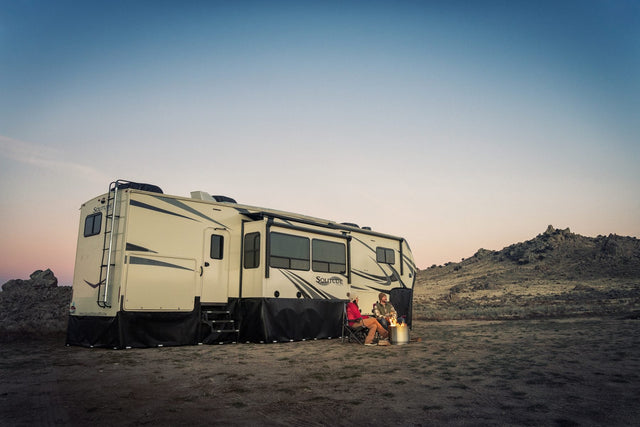 RV Skirting for Winter: What Keeps the Cold Out (and Pipes From Freezing)