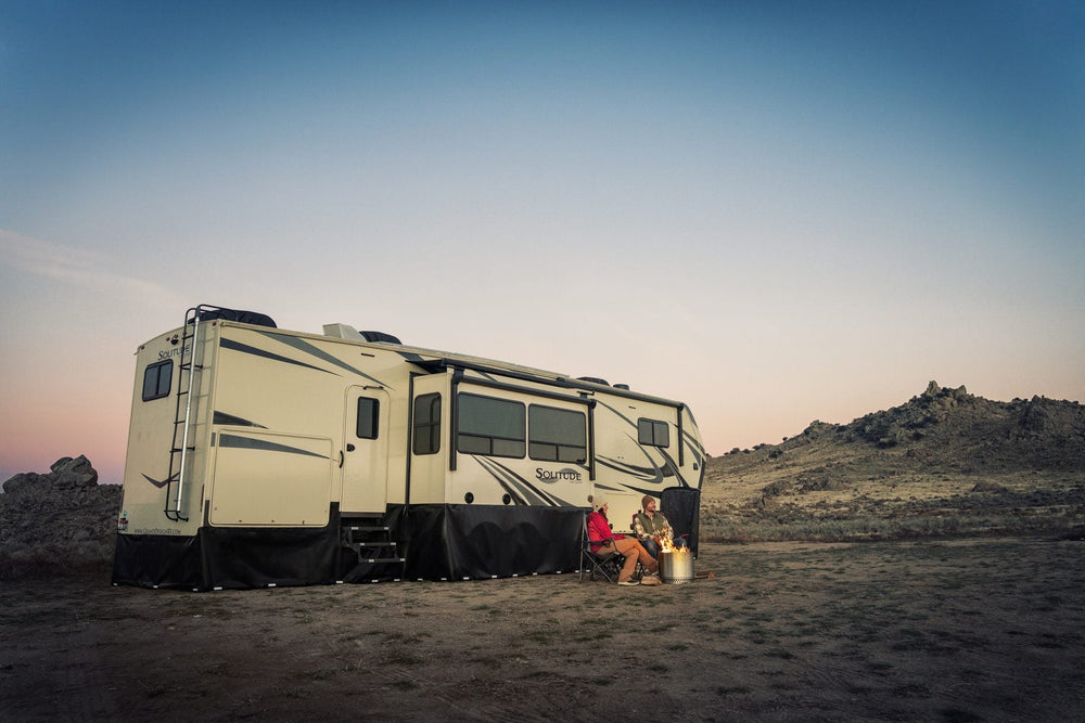 RV Skirting for Winter: What Keeps the Cold Out (and Pipes From Freezing)