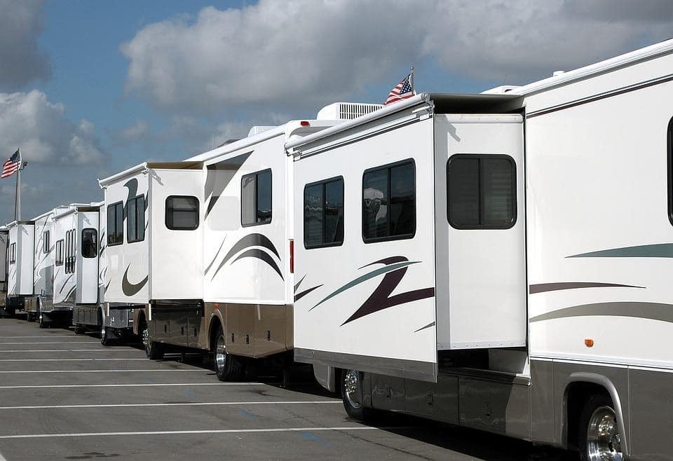 Trailers with Slide Outs on EZ Snap's Beginner's Guide to RV Trailers for First-Time RV Buyers