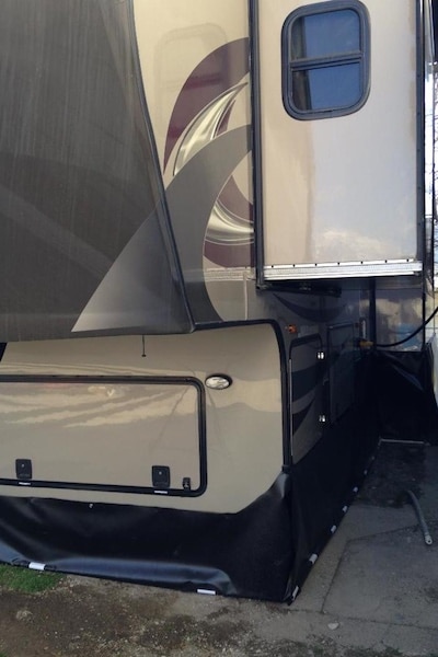 EZ Snap RV Skirting Review for 5th Wheel