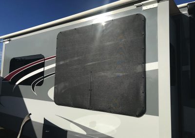 RV Shade Review Photos from R Kidd Crank Out Windows