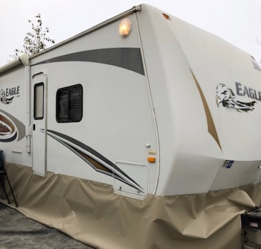 RV Skirting Review Photos from Elaine Blanc Front