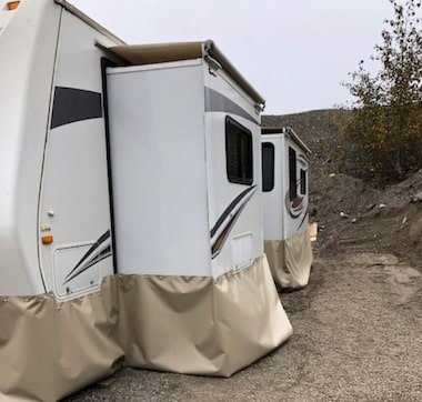 RV Skirting Review Photos from Elaine Blanc