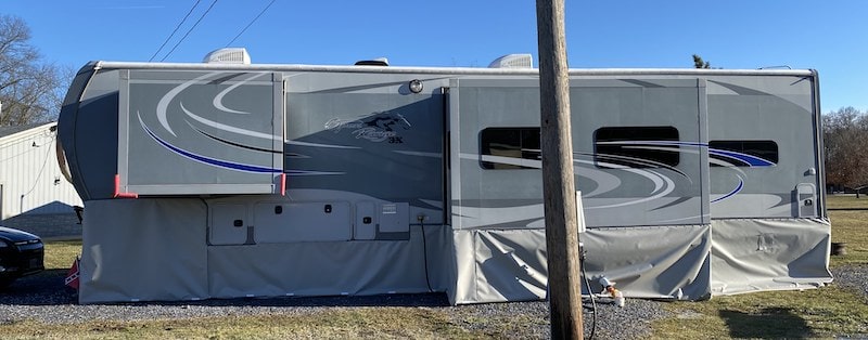 RV Skirting Review Photos from Fred and Doris-min