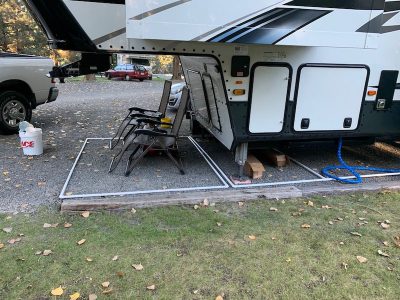 RV Skirting Review Photos from Laura & Benajmin Hitch Pipe Frame