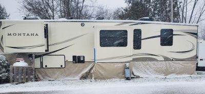 RV Skirting Review Photos from S Hall 5h Wheel